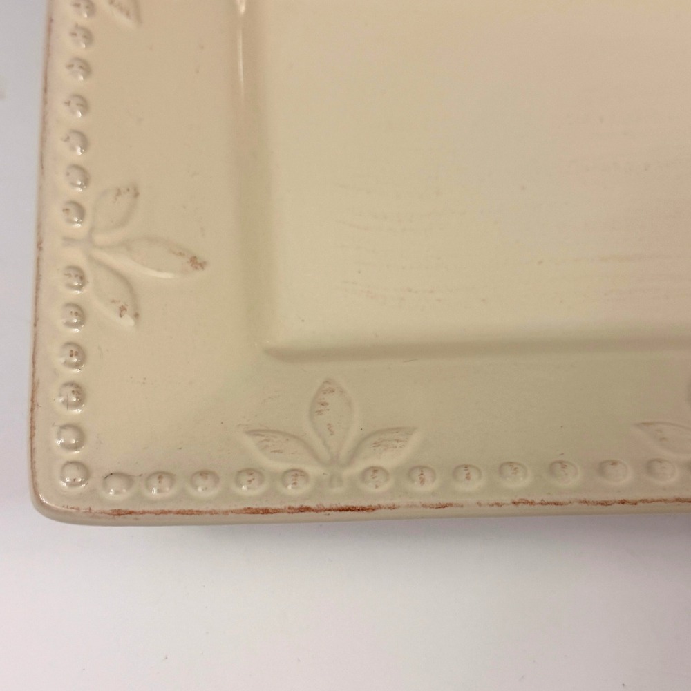 Sorrento Signature Embossed Cream Serving Platters Set 2 11.75" & 8.5" - Picture 3 of 11